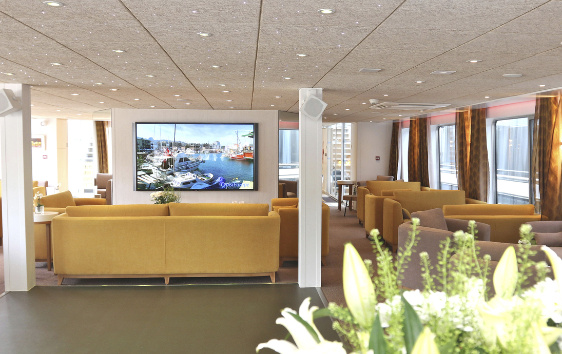 Salon, Bar, MS Camargue - 17384©Haubtmann