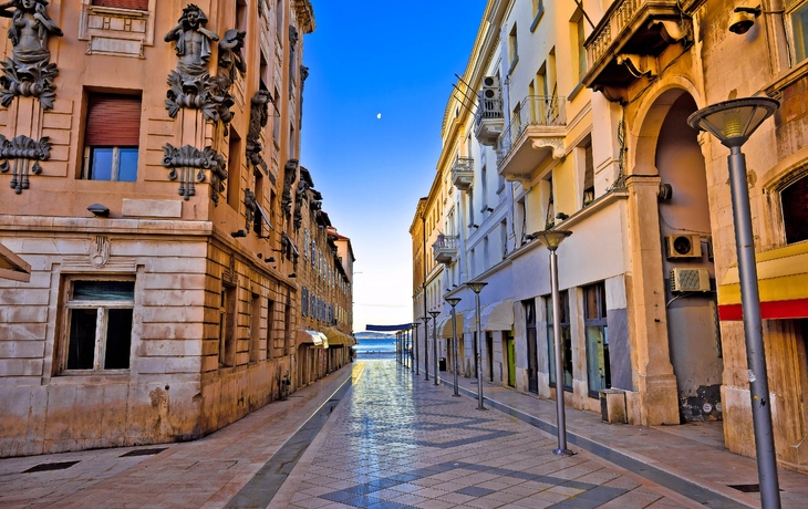 Stadt der Split-Architekturansicht in Marmontova-Straße - © xbrchx - stock.adobe.com