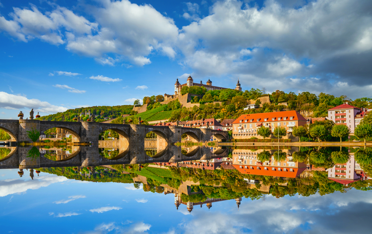 Festung Marienberg oberhalb von Würzburg in Unterfranken, Deutschland - © Pawel Pajor - stock.adobe.com