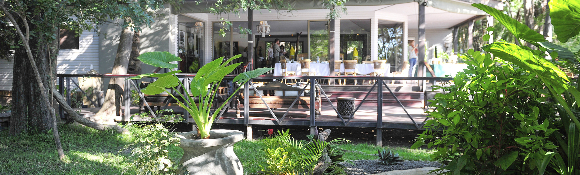 Cascades Lodge ,Aussen, Terrasse, Tag - 231461©Eric Vancleynenbreugel