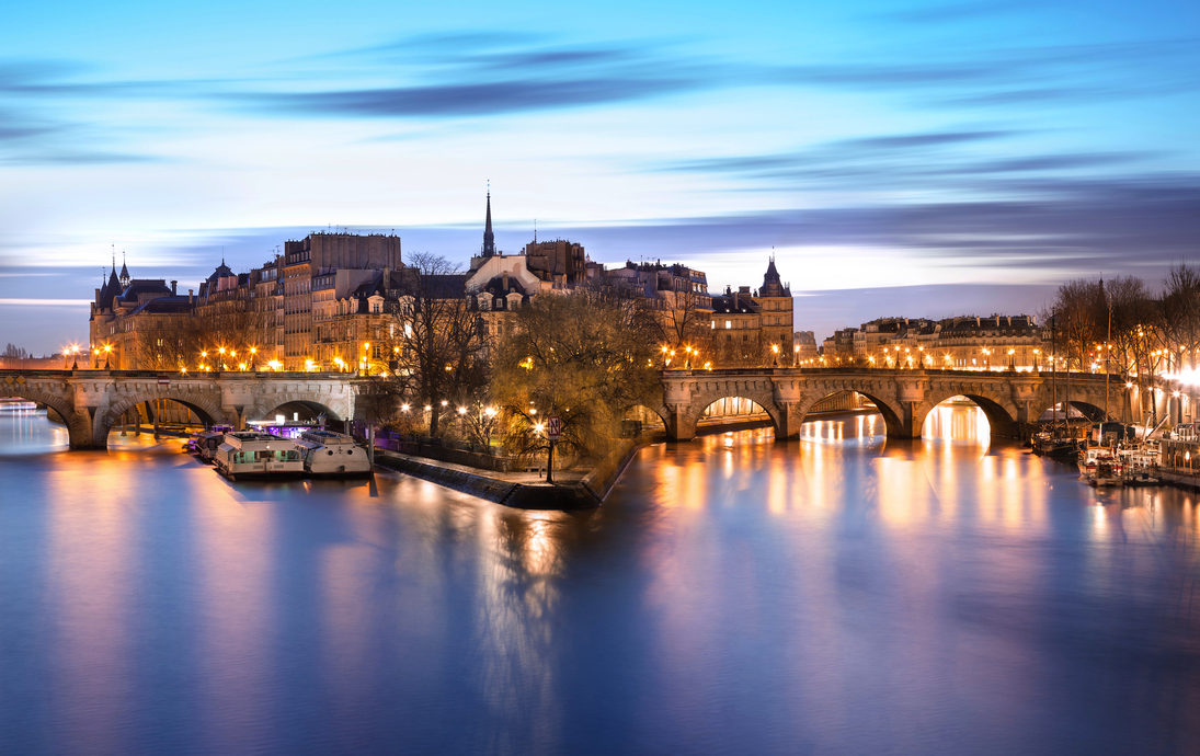 Île Saint-Louis in Paris - © PUNTOSTUDIOFOTO Lda - stock.adobe.com