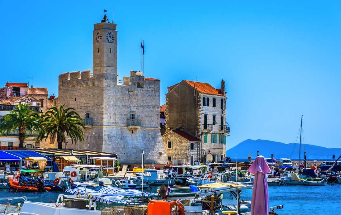 Komiza auf der Insel Vis - © dreamer4787 - stock.adobe.com