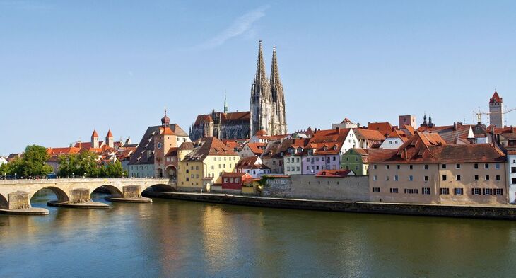 Panorama Regensburg - © m.schuckart - Fotolia