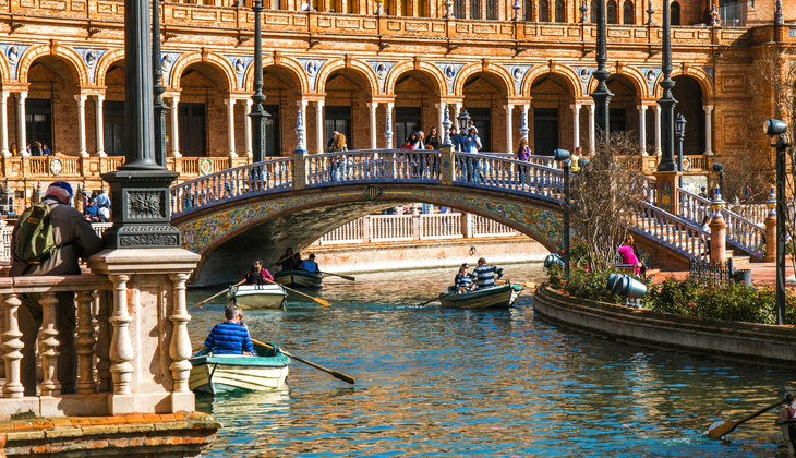 Plaza de España in Sevilla, Spanien - ©JOSE MARIA BENITEZ - stock.adobe.com