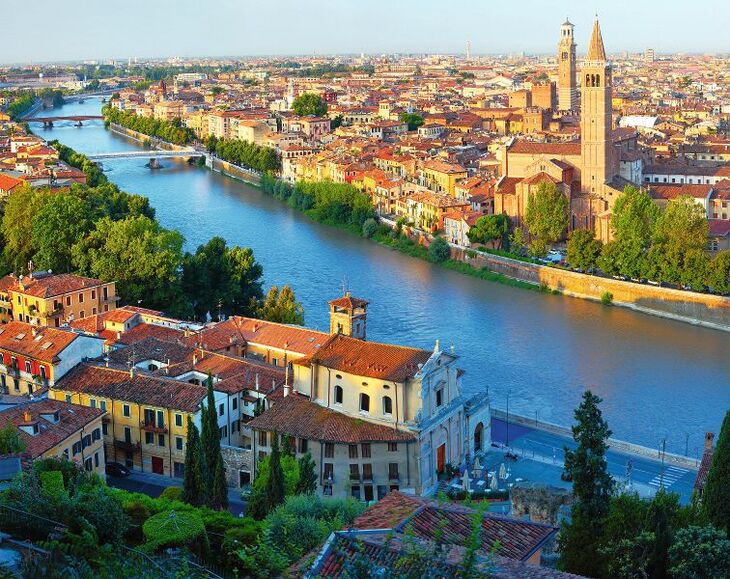 Blick über Verona - © Dudarev Mikhail - Fotolia