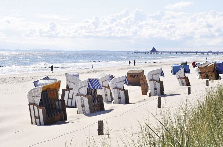 Sommermorgen Usedom Strand - © montebelli - Fotolia