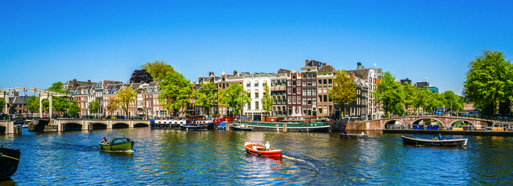 Blick auf den Fluss Amstel in Amsterdam - © ivoderooij - stock.adobe.com