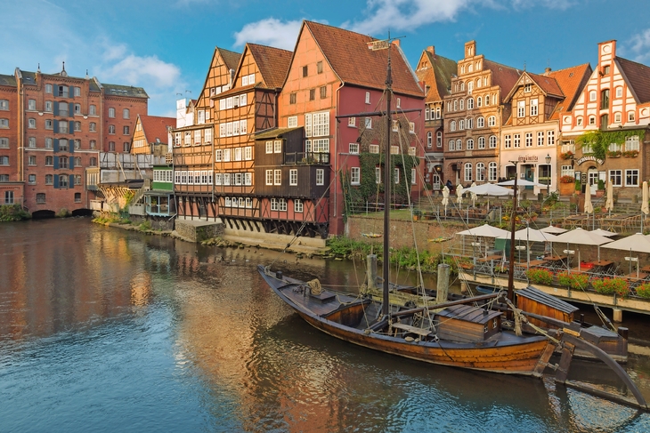 das historische Zentrum von Lüneburg, Deutschland - © Ezio Gutzemberg - Fotolia