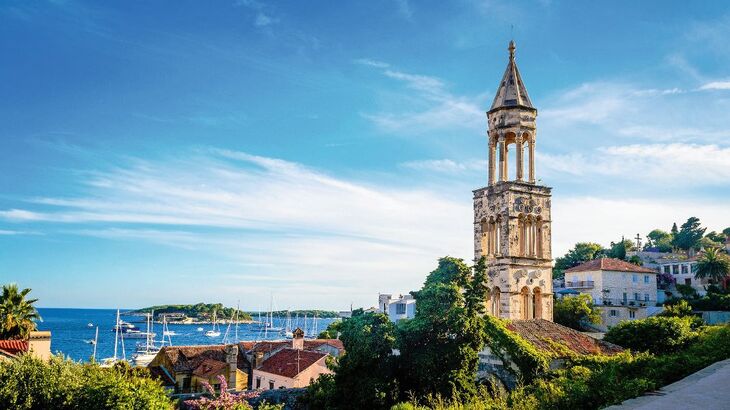 Insel Hvar an der dalmatinischen Küste Kroatiens - © marinv - Fotolia