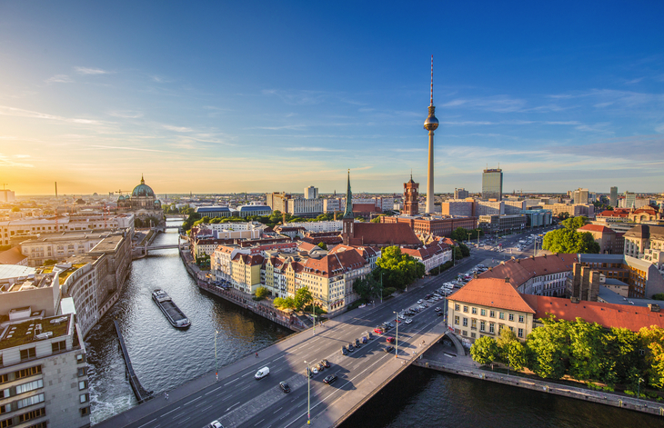 Skyline von Berlin mit Nikolaiviertel, Berliner Dom und Fernsehturm - © JFL Photography - stock.adobe.com